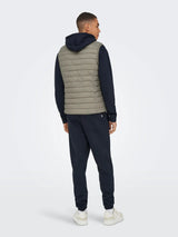 gavin zip vest